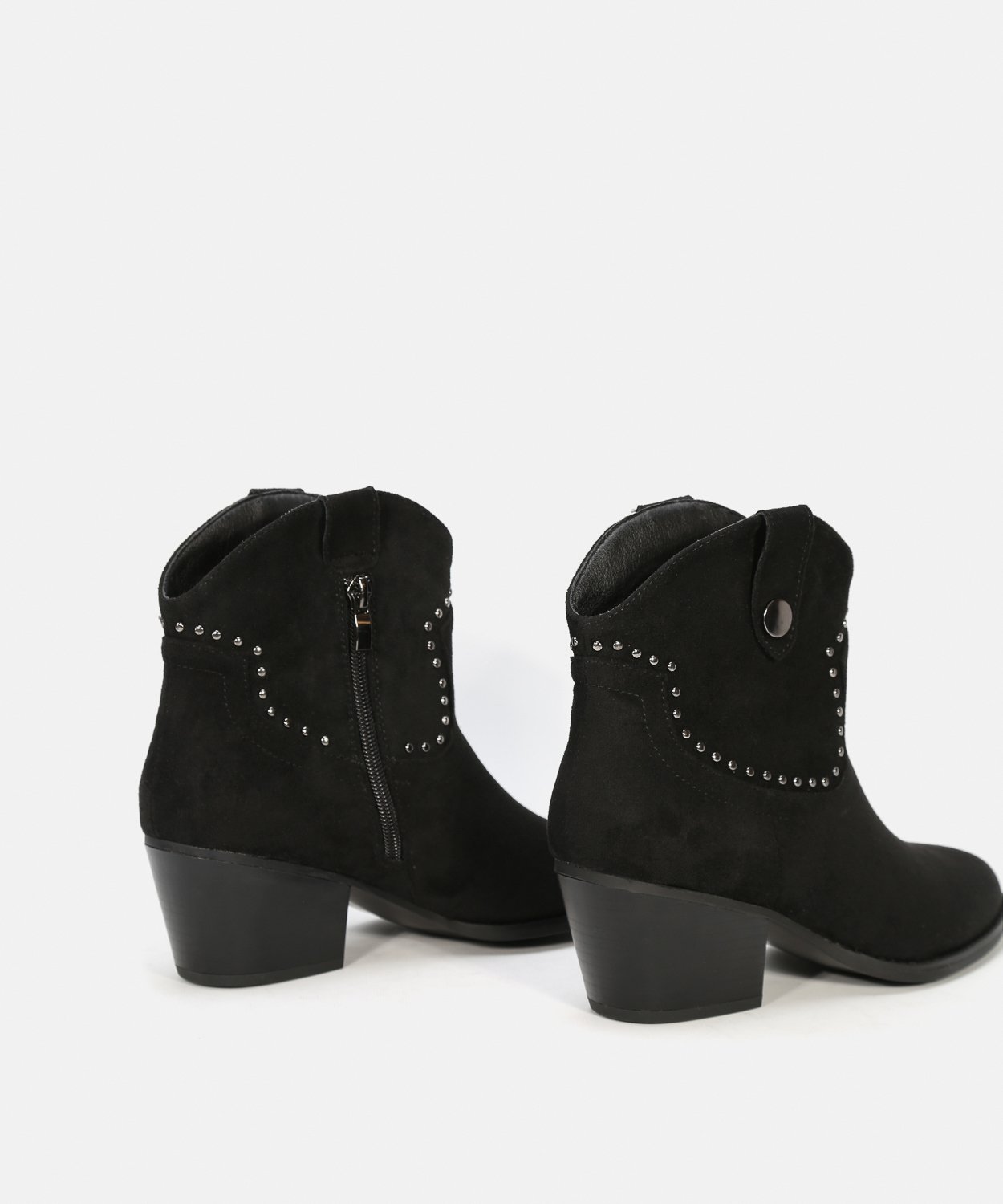 Botines cowboy tacón tachas image number null